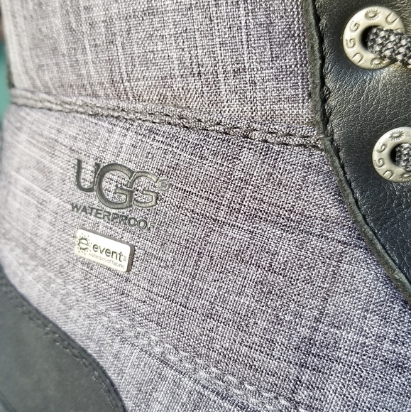 UGG W Adirondack Boot II - Picture 2 of 6